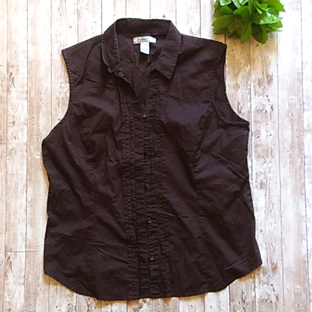 G.H. Bass & Co. Women's XL stretch sleeveless button up blouse (J1)